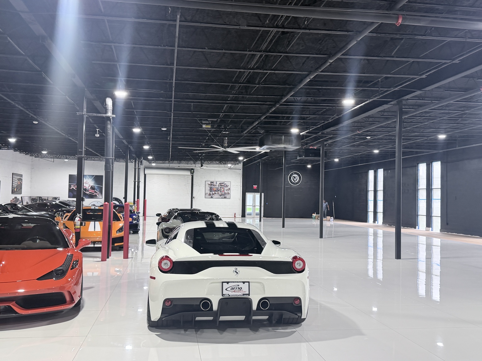 Trabajo en Carrio Motor Cars Showroom
