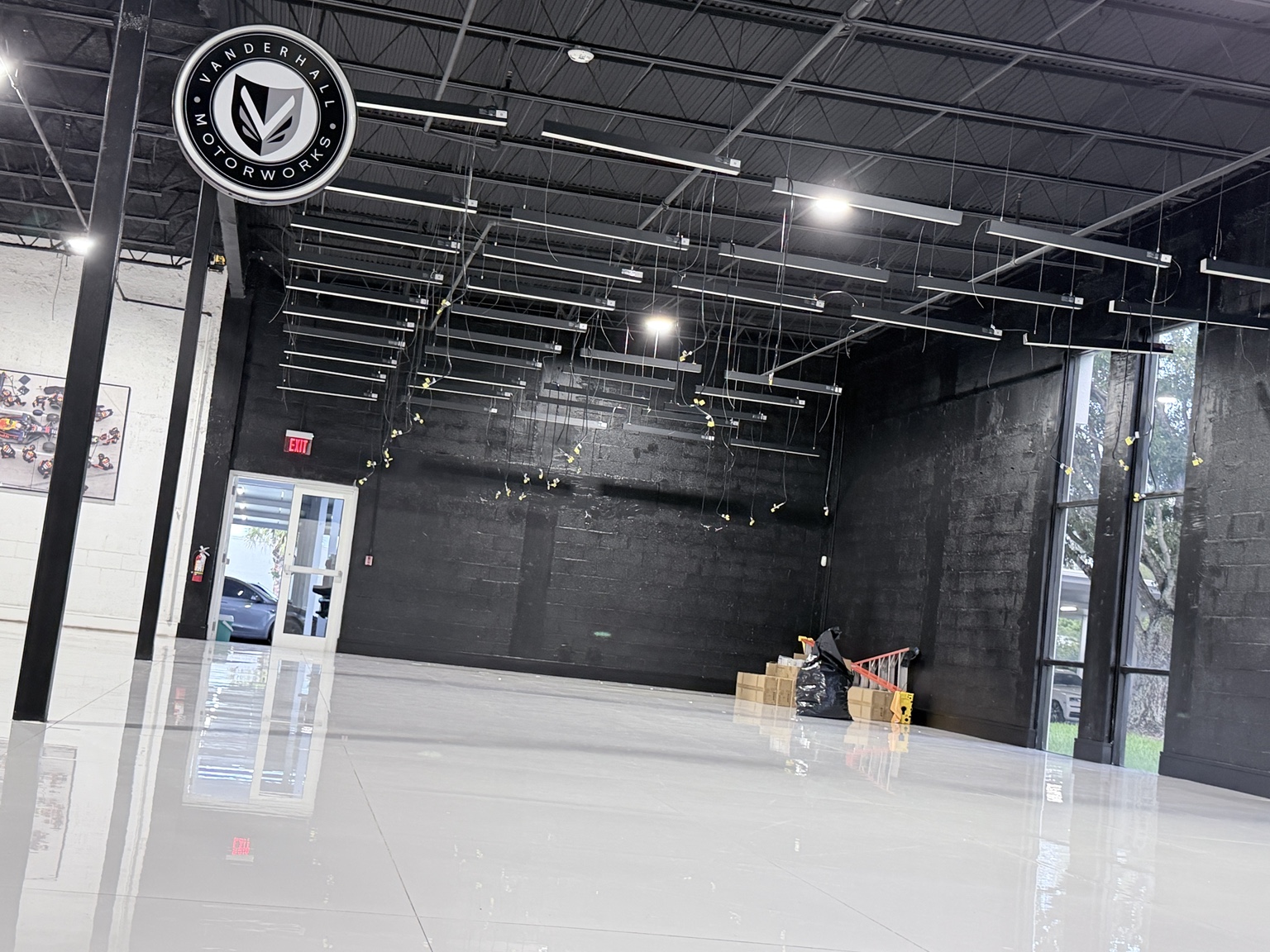 Trabajo en Carrio Motor Cars Showroom